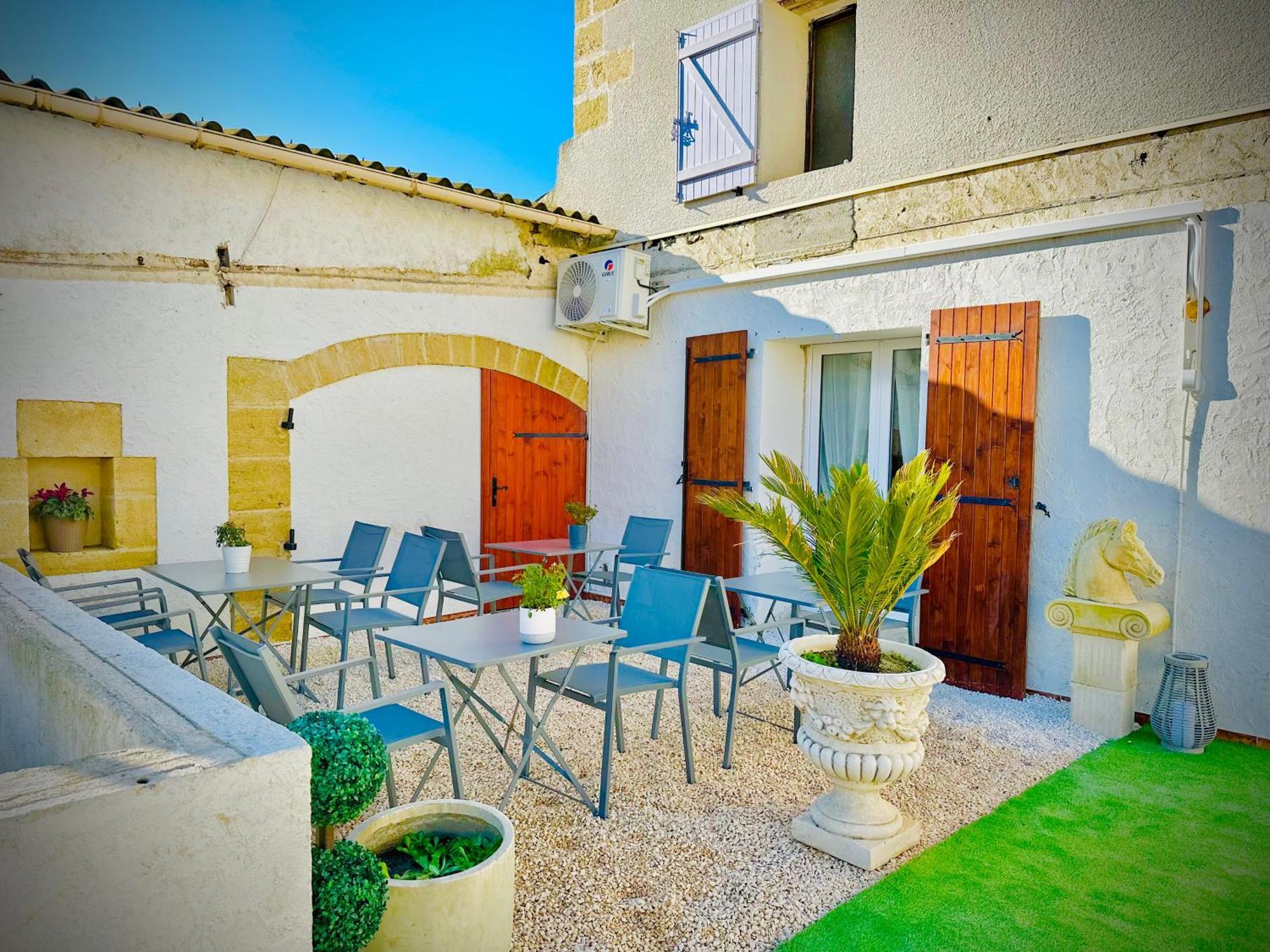Les Appartements Du Mas - Emeraude 艾格-莫尔特 外观 照片