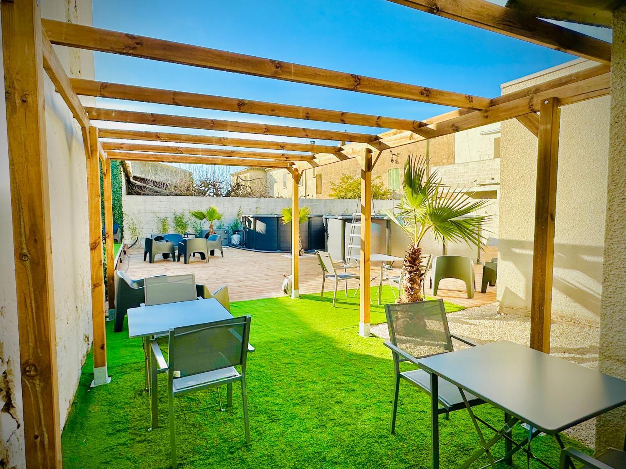 Les Appartements Du Mas - Emeraude 艾格-莫尔特 外观 照片