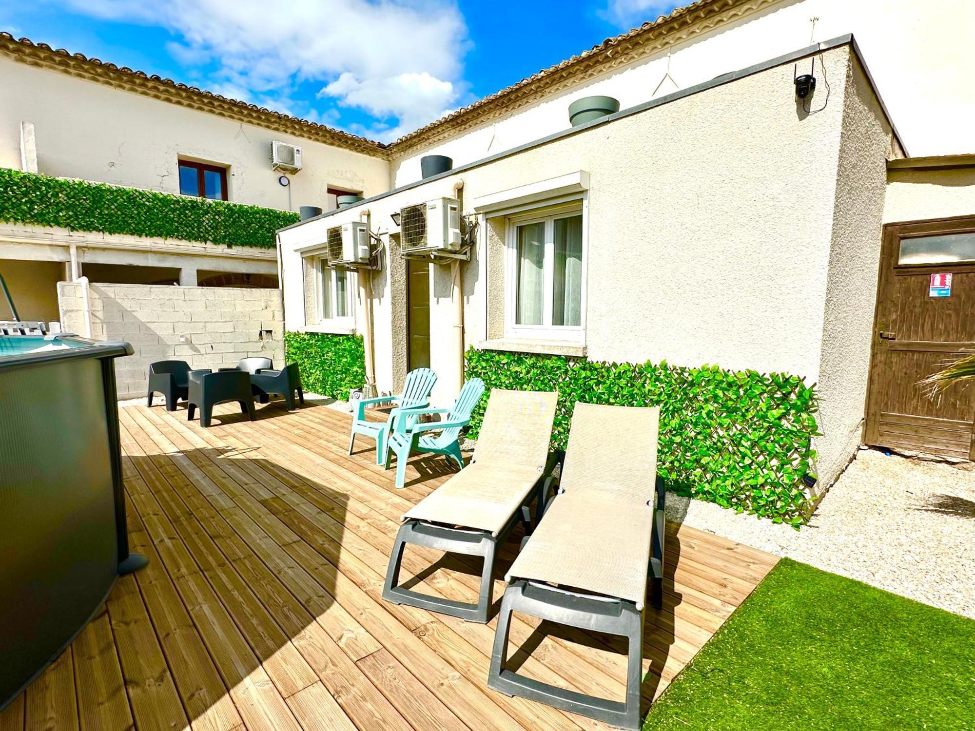 Les Appartements Du Mas - Emeraude 艾格-莫尔特 外观 照片