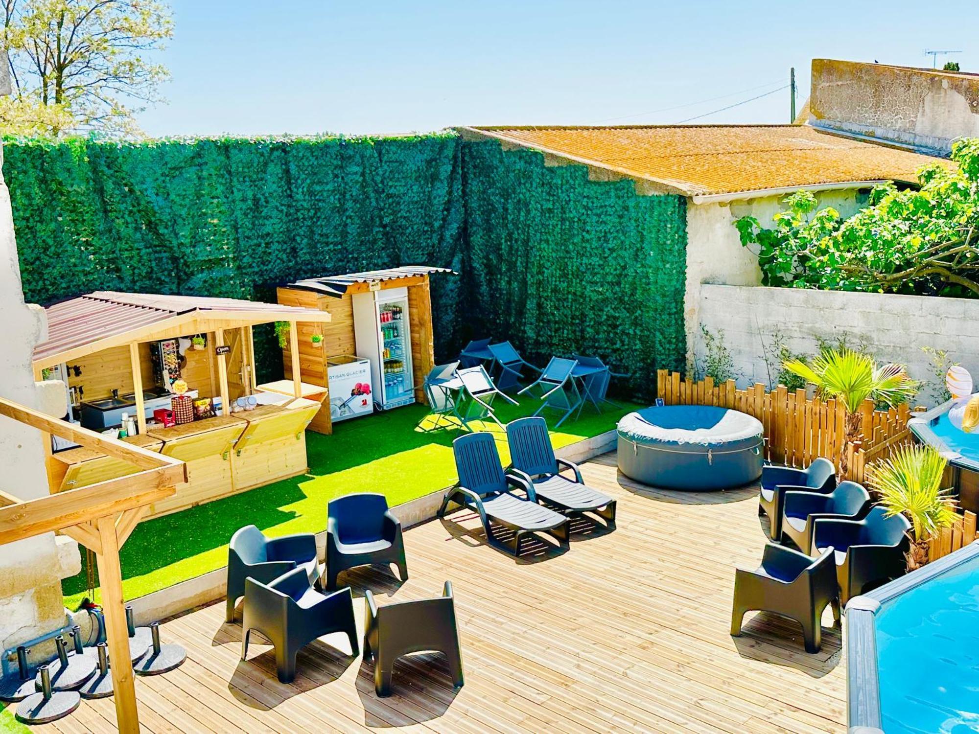 Les Appartements Du Mas - Emeraude 艾格-莫尔特 外观 照片